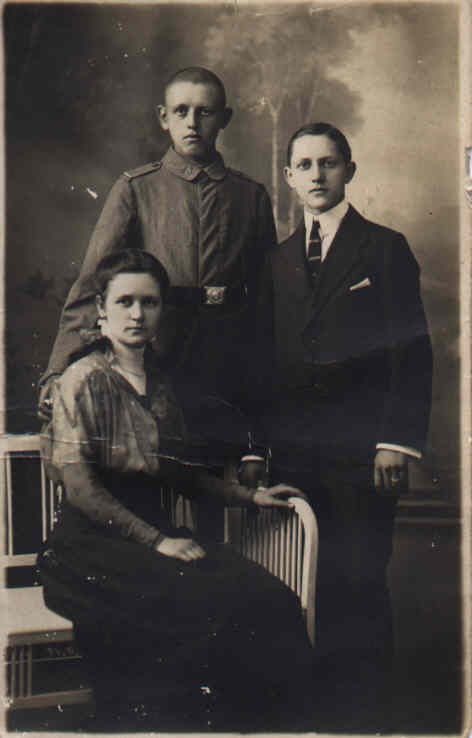 Bild der 3 Kinder ca. 1916